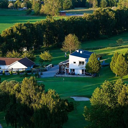 Risekatslosa Soederasens Golf Lodge מראה חיצוני תמונה