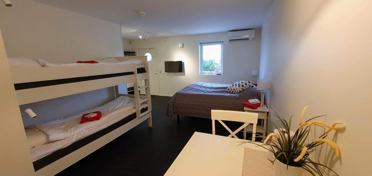 Risekatslosa Soederasens Golf Lodge מראה חיצוני תמונה